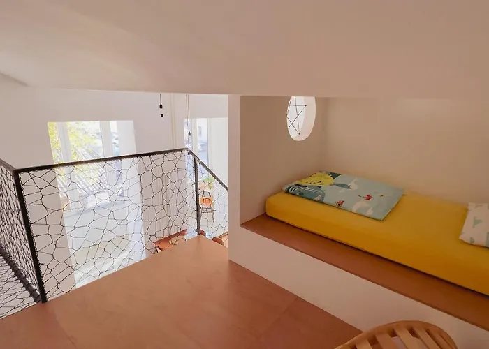 Suja Nuja Apartament *