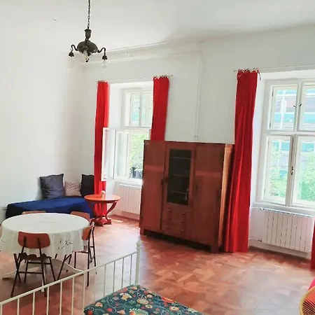 Apartman Suja Nuja